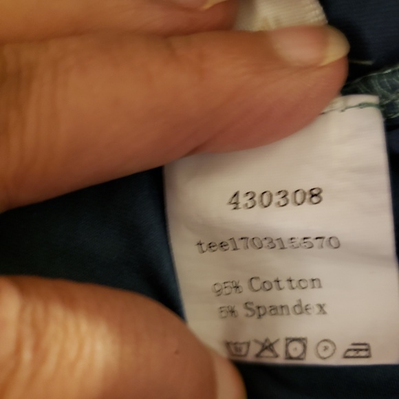 👚Women's Plus Size V-neck Tee👚 - Picture 3 of 7